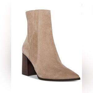 NWT ~ Aqua College Women’s Beige Iconic Pointed Toe Stacked Heel Leather Booties